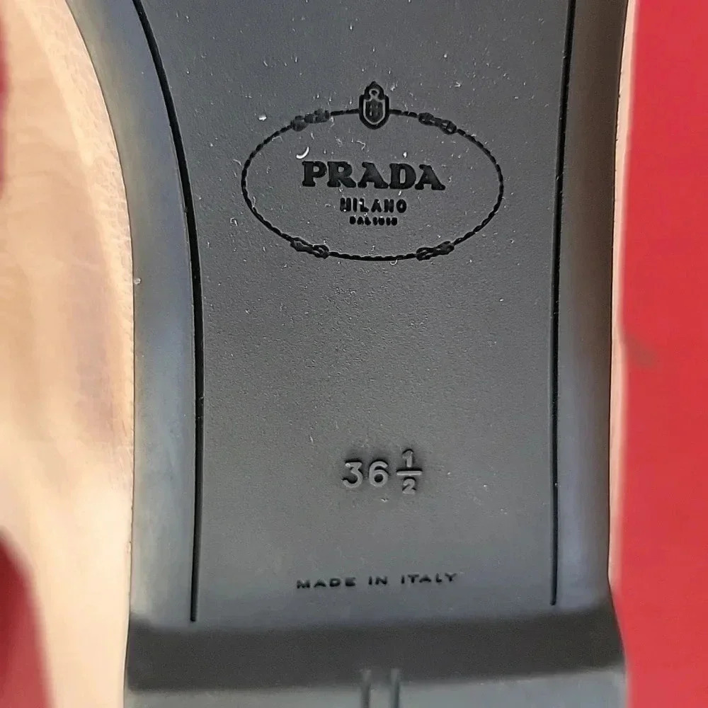 Prada flats - Picture 8 of 9
